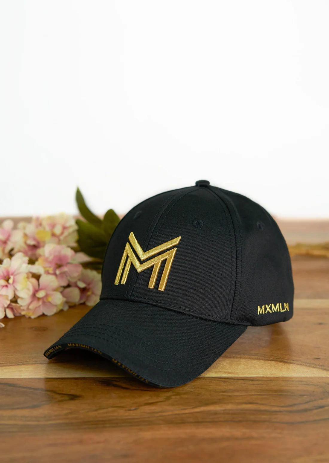 Maximilian Cap - Black/Gold image